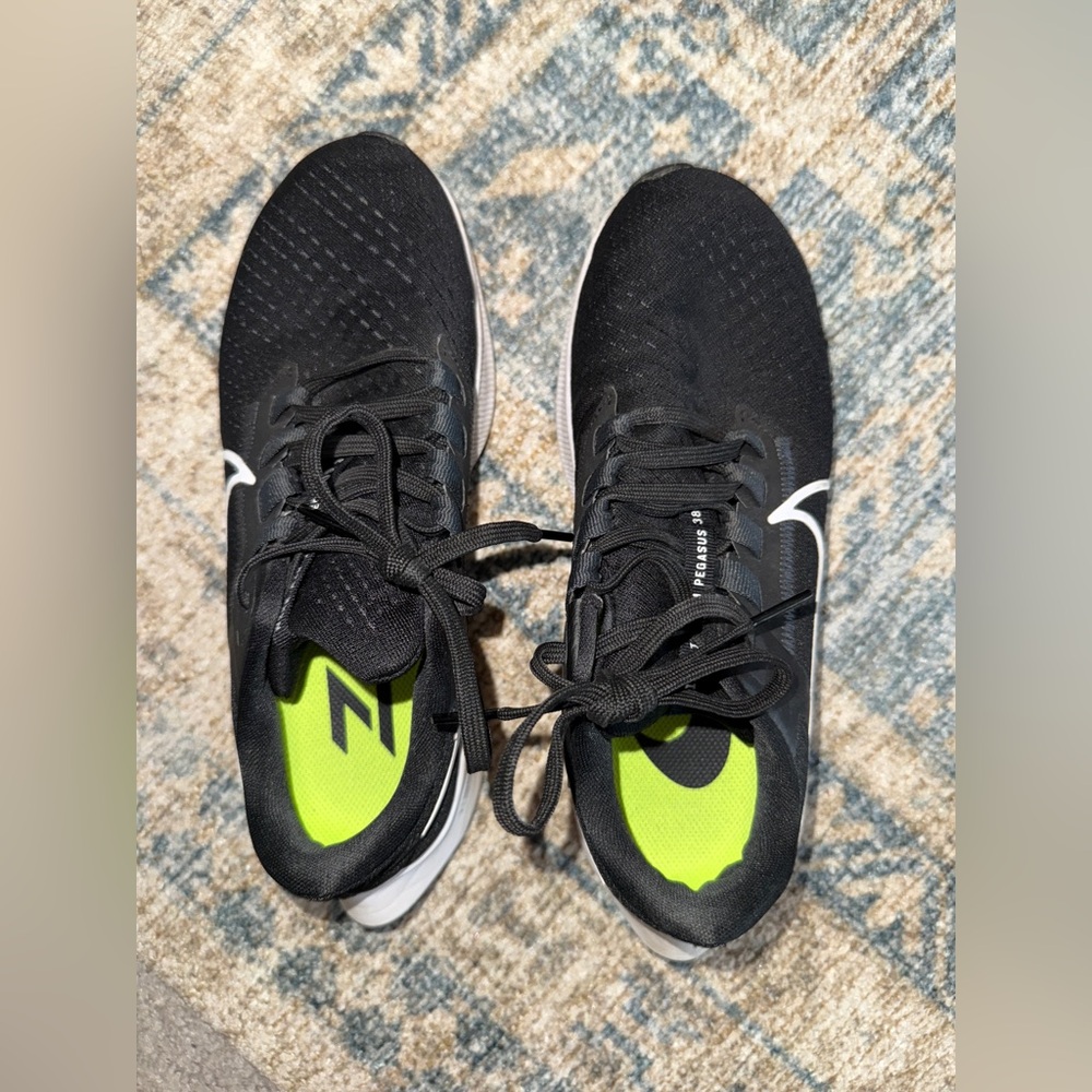 Nike Pegasus size 7.5 women
